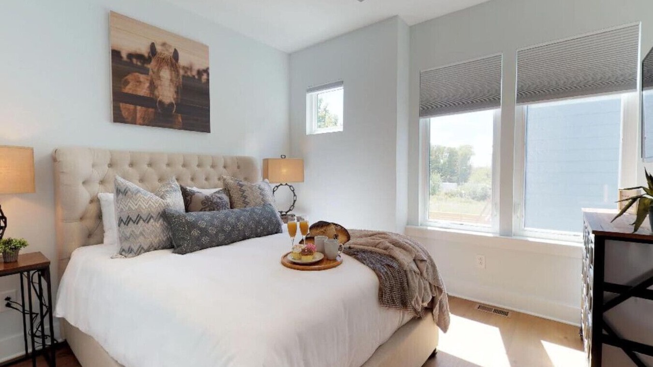 Photo of Bedroom in Cleveland Park