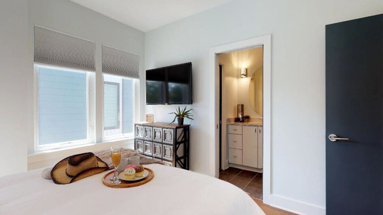 Photo of Bedroom in Cleveland Park