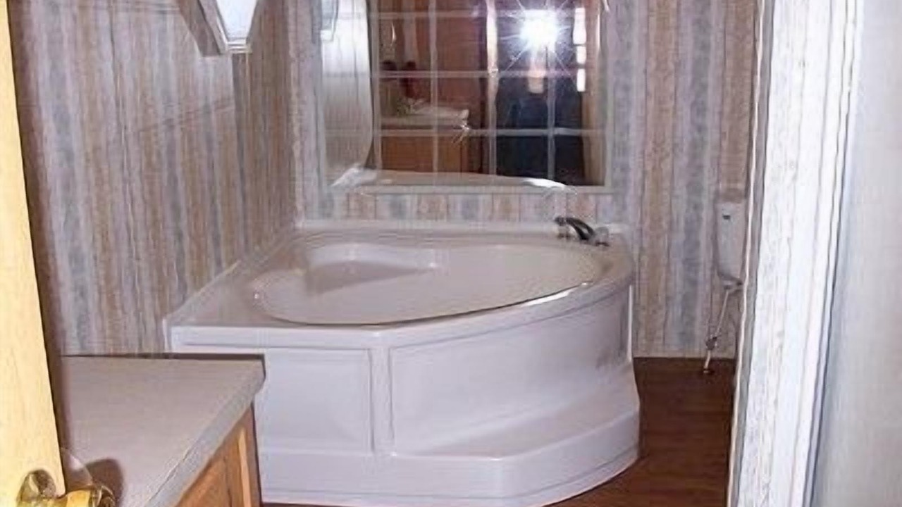 Photo of Bathroom in Snydertown