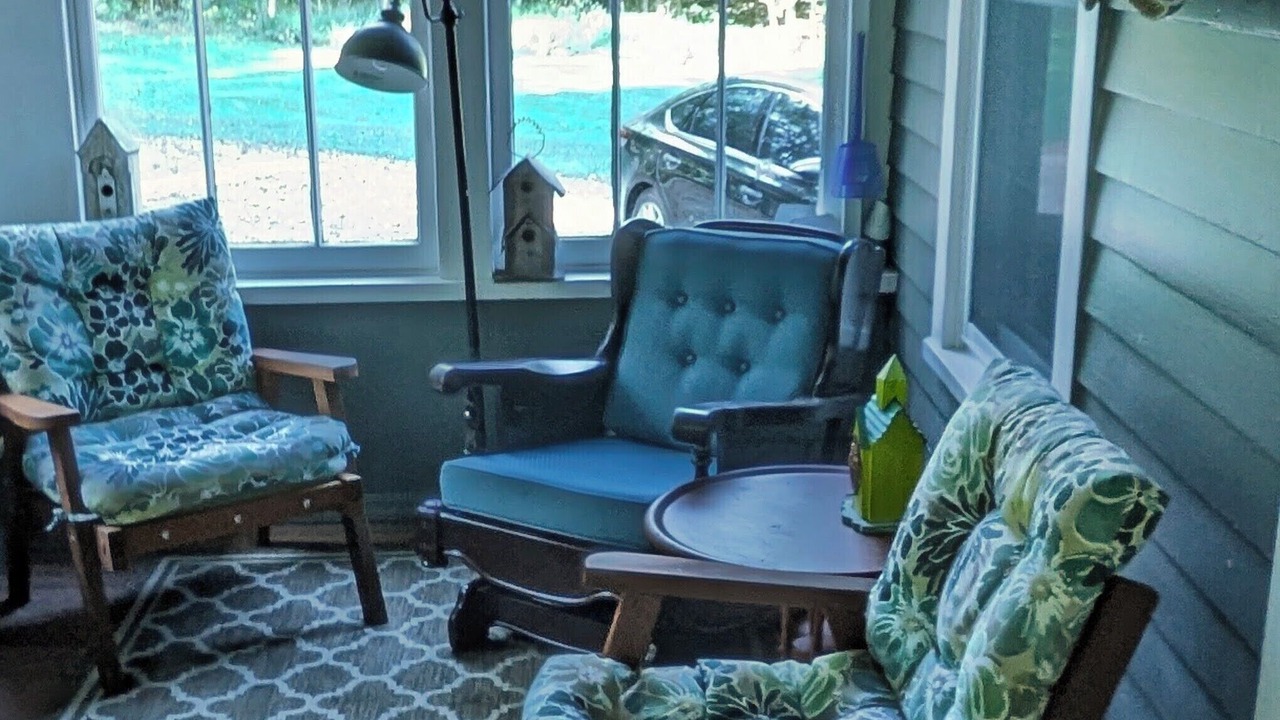 Photo of Livingroom in East Springfield
