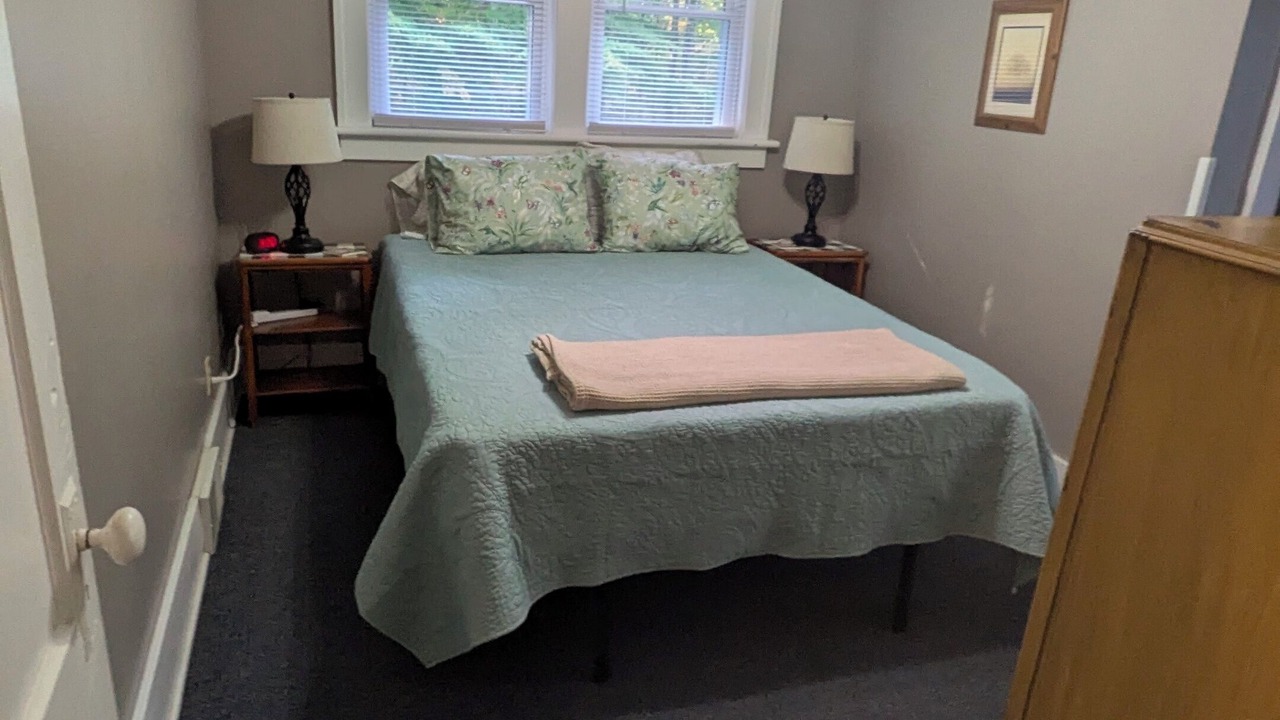 Photo of Bedroom in East Springfield