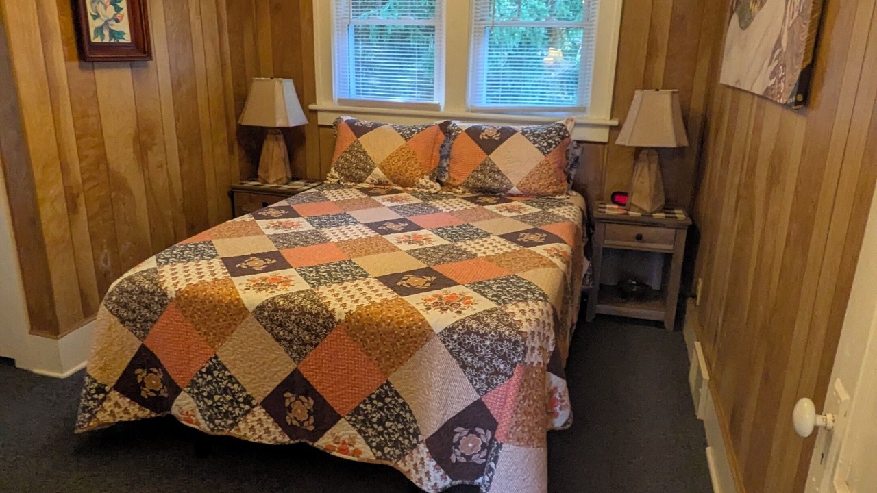 Photo of Bedroom in East Springfield