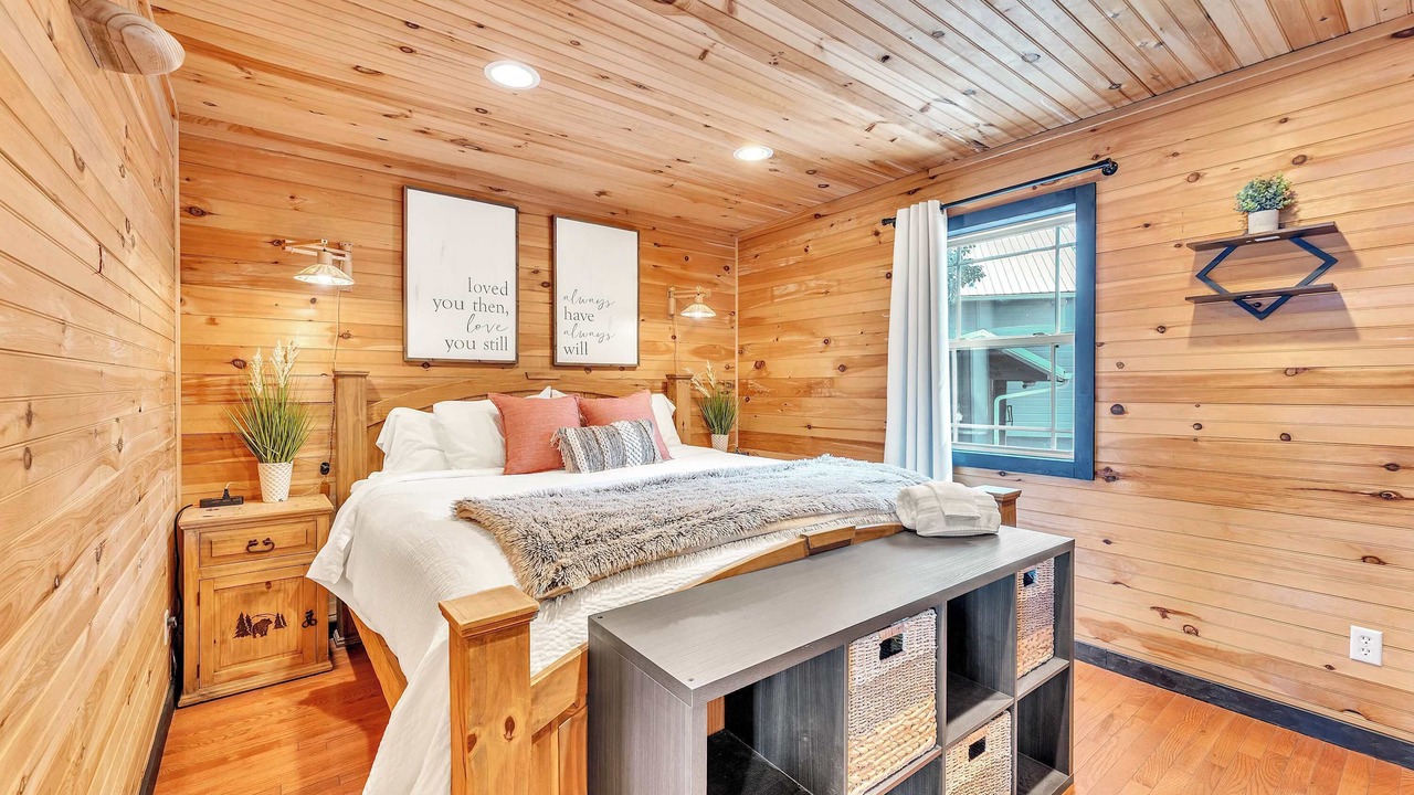 Photo of Bedroom in South Pittsburg