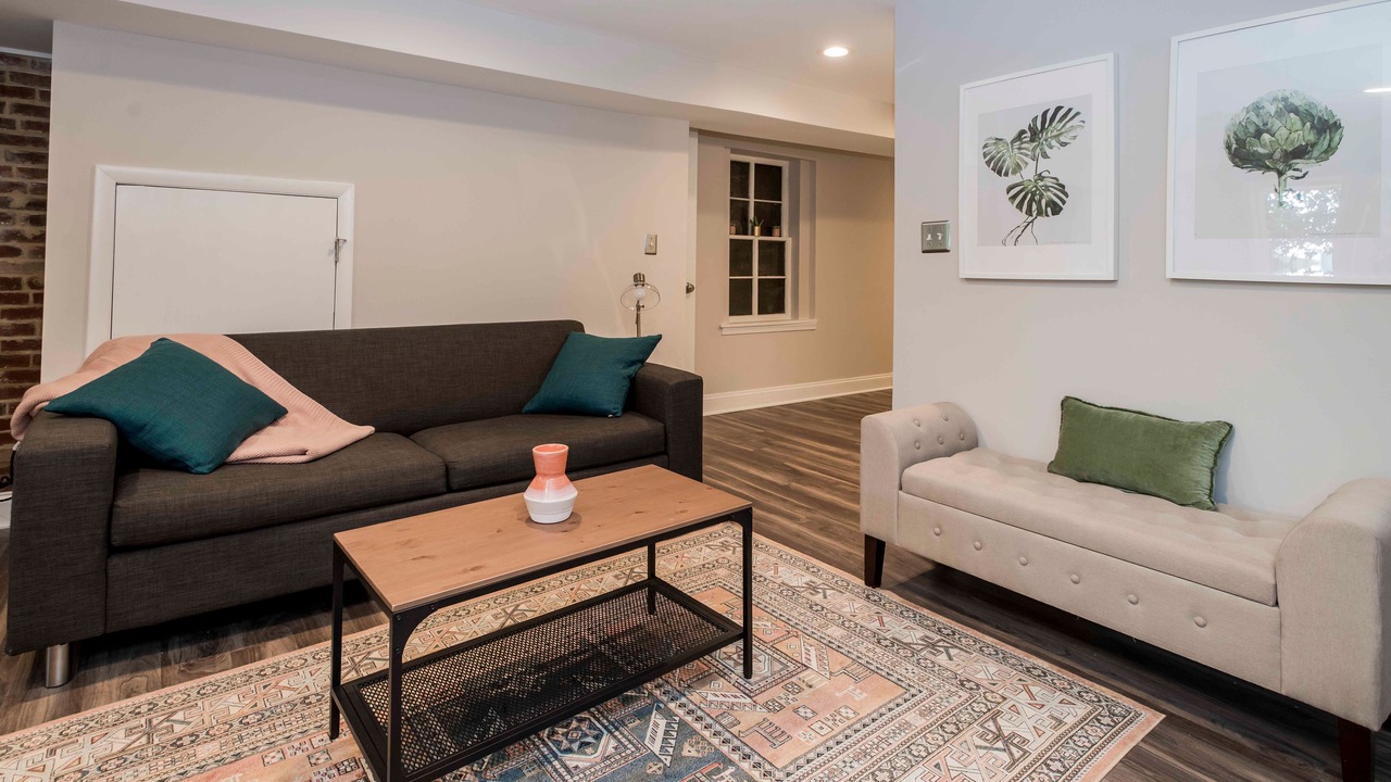 Photo of Livingroom in Upper Fells Point