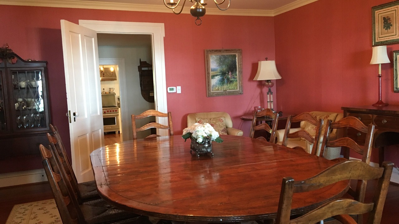 Photo of Livingroom in White Stone