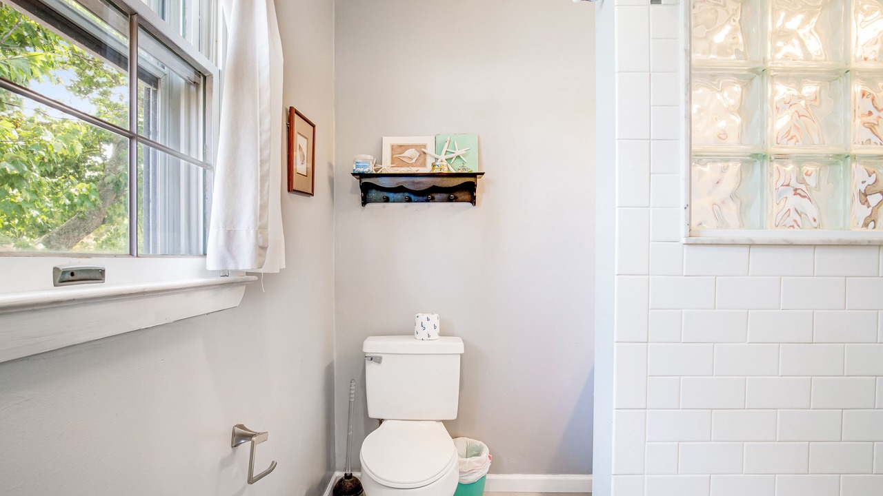 Photo of Bathroom in Caine Woods