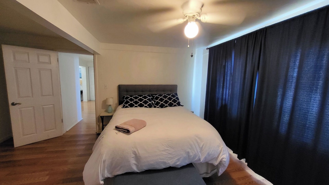Photo of Bedroom in Garfield
