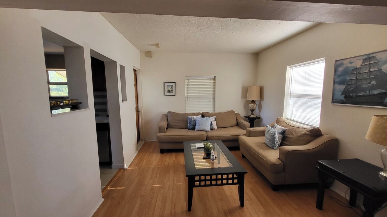 Photo of Livingroom in Garfield
