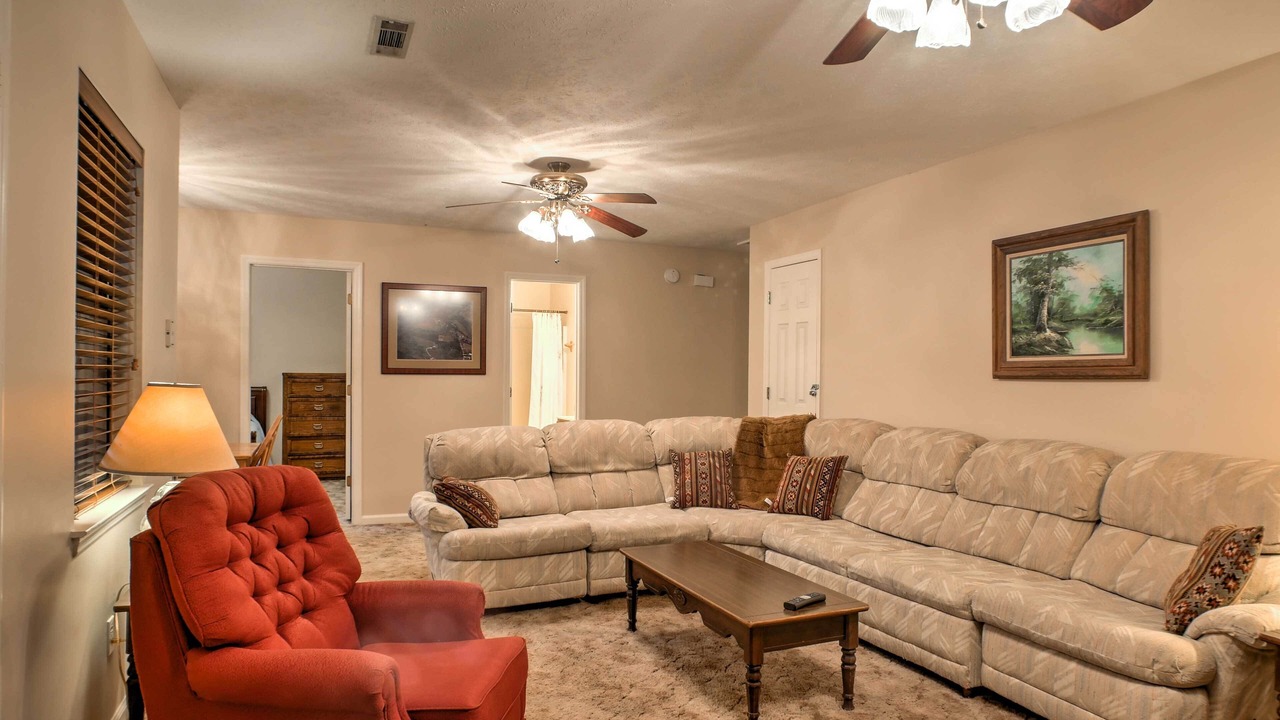 Photo of Livingroom in Ooltewah