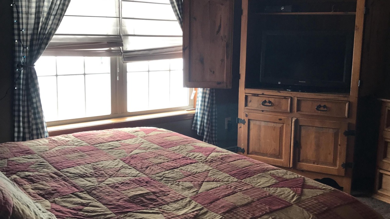 Photo of Bedroom in Saylorsburg