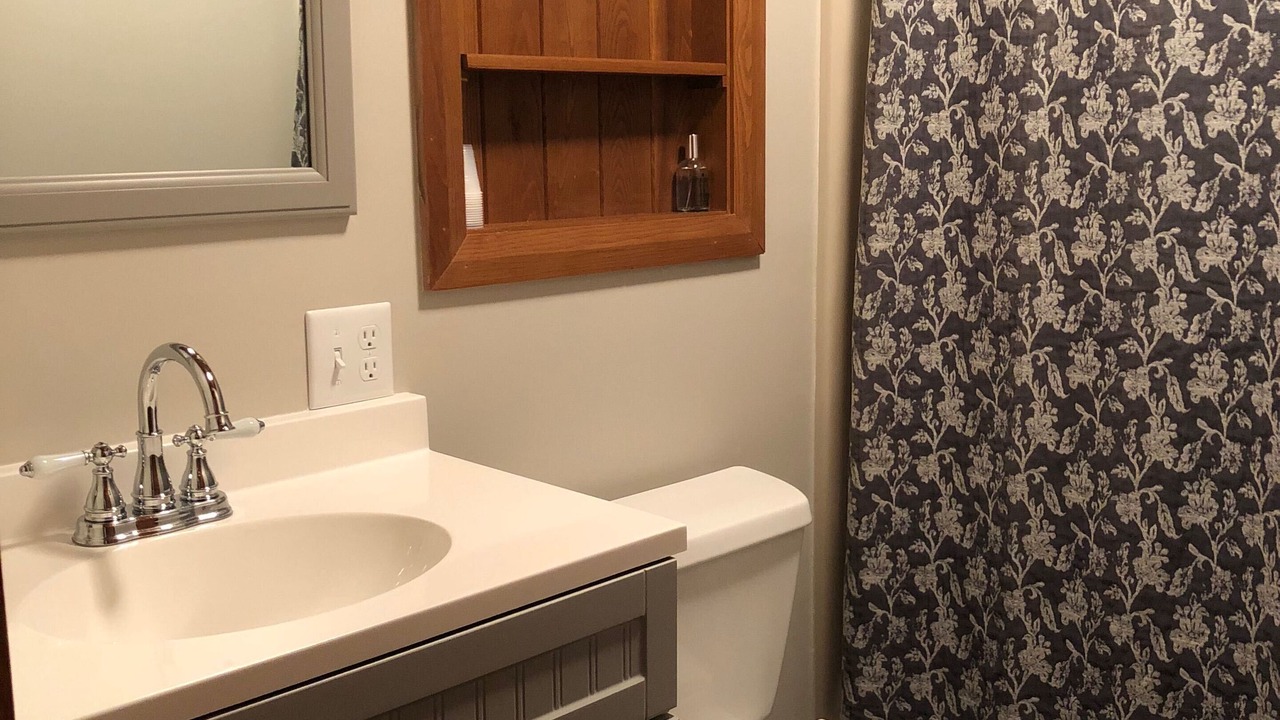 Photo of Bathroom in Treasure Lake