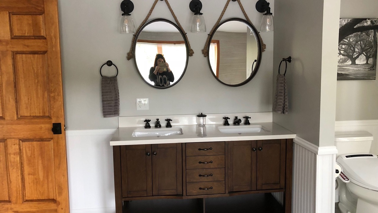 Photo of Bathroom in Treasure Lake