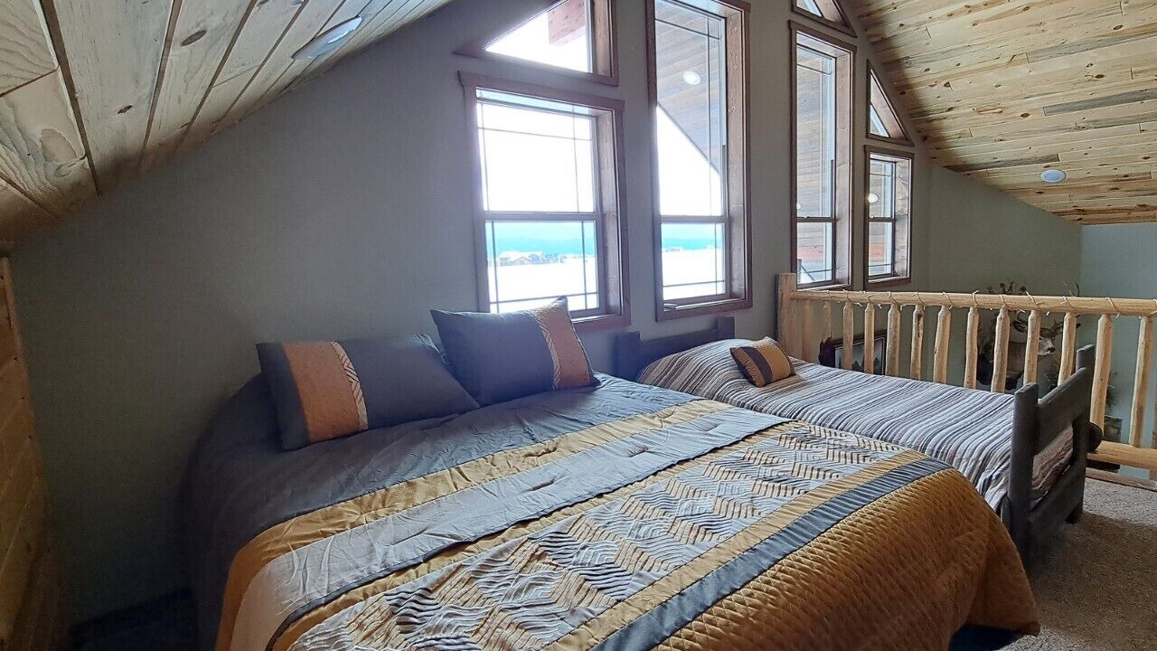 Photo of Bedroom in Island Park
