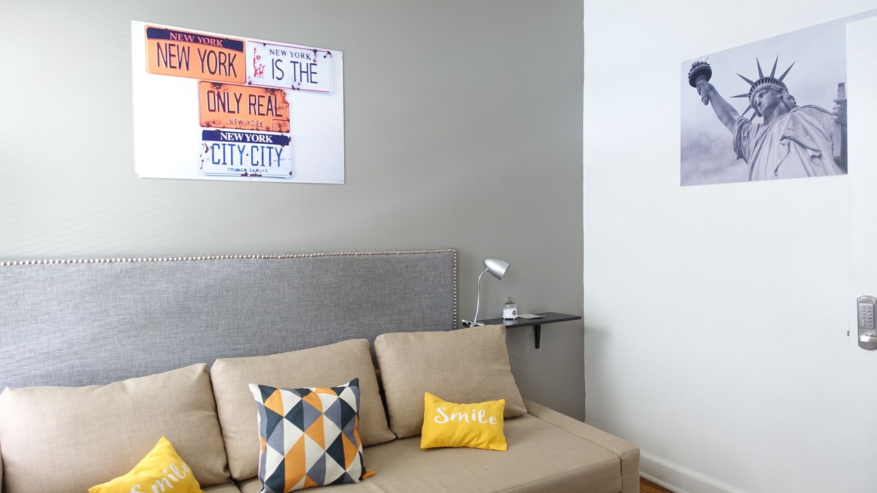 Photo of Livingroom in Ironbound District
