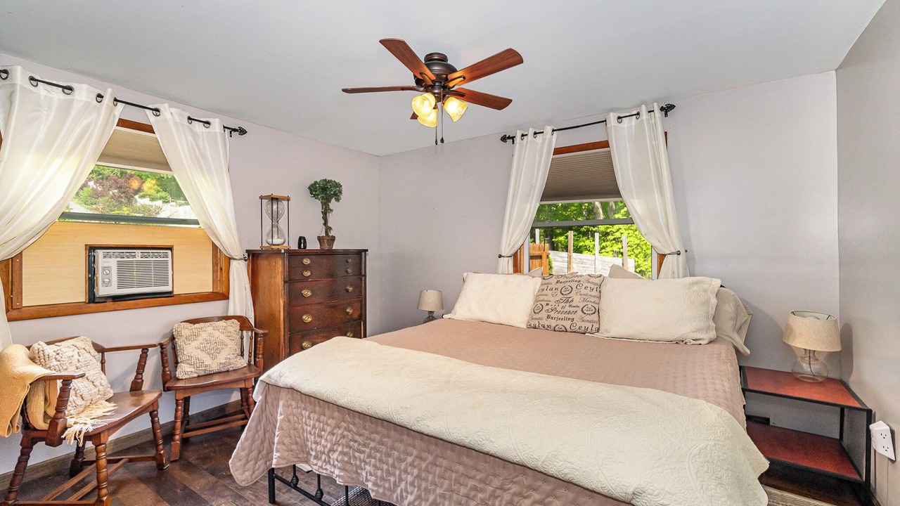 Photo of Bedroom in Carroll Valley