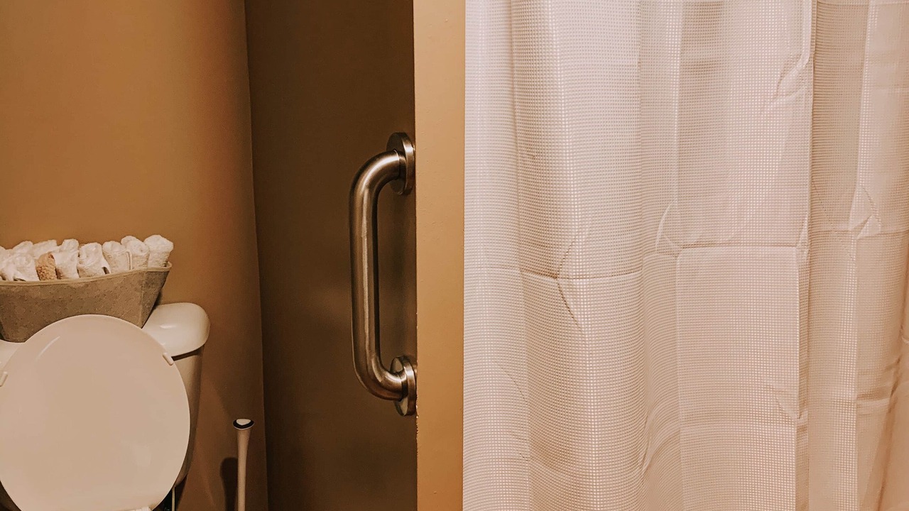 Photo of Bathroom in Logan