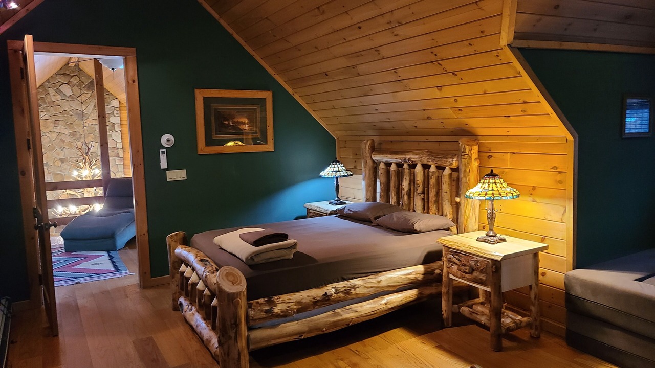 Photo of Bedroom in Greentown