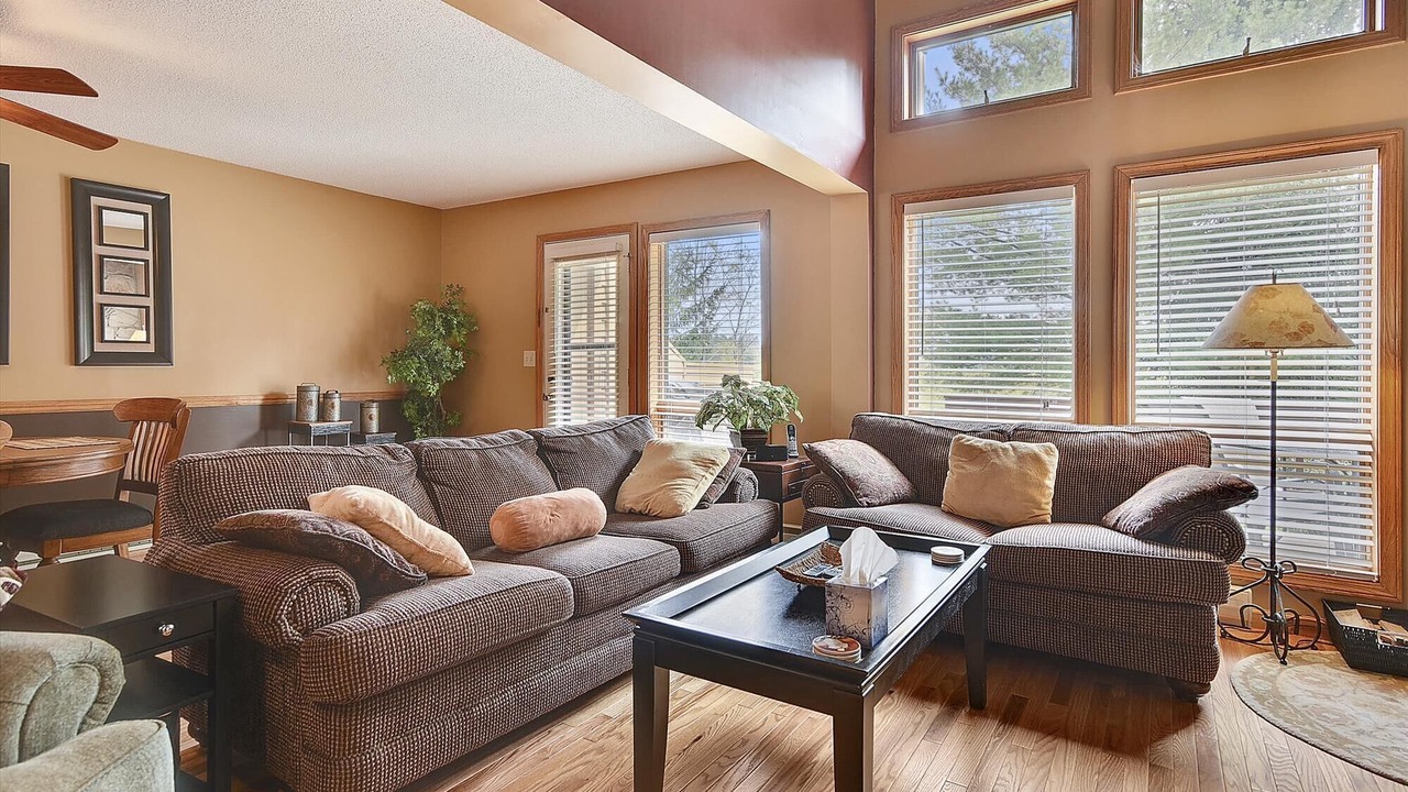 Photo of Livingroom in Davis