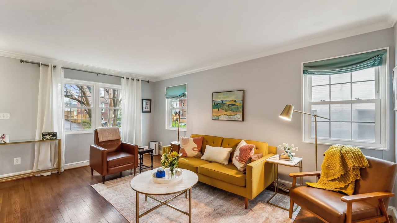 Photo of Bedroom in Del Ray