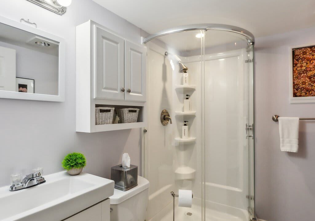 Photo of Bathroom in Del Ray