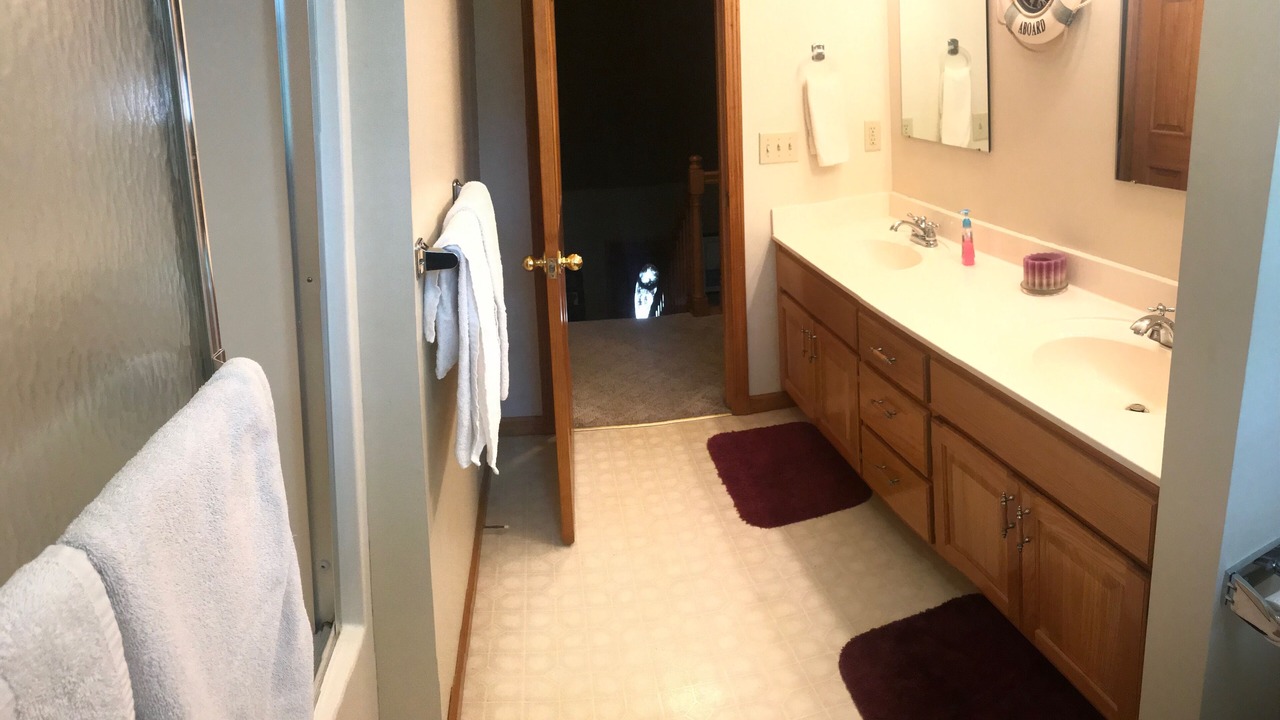 Photo of Bathroom in Byrdstown