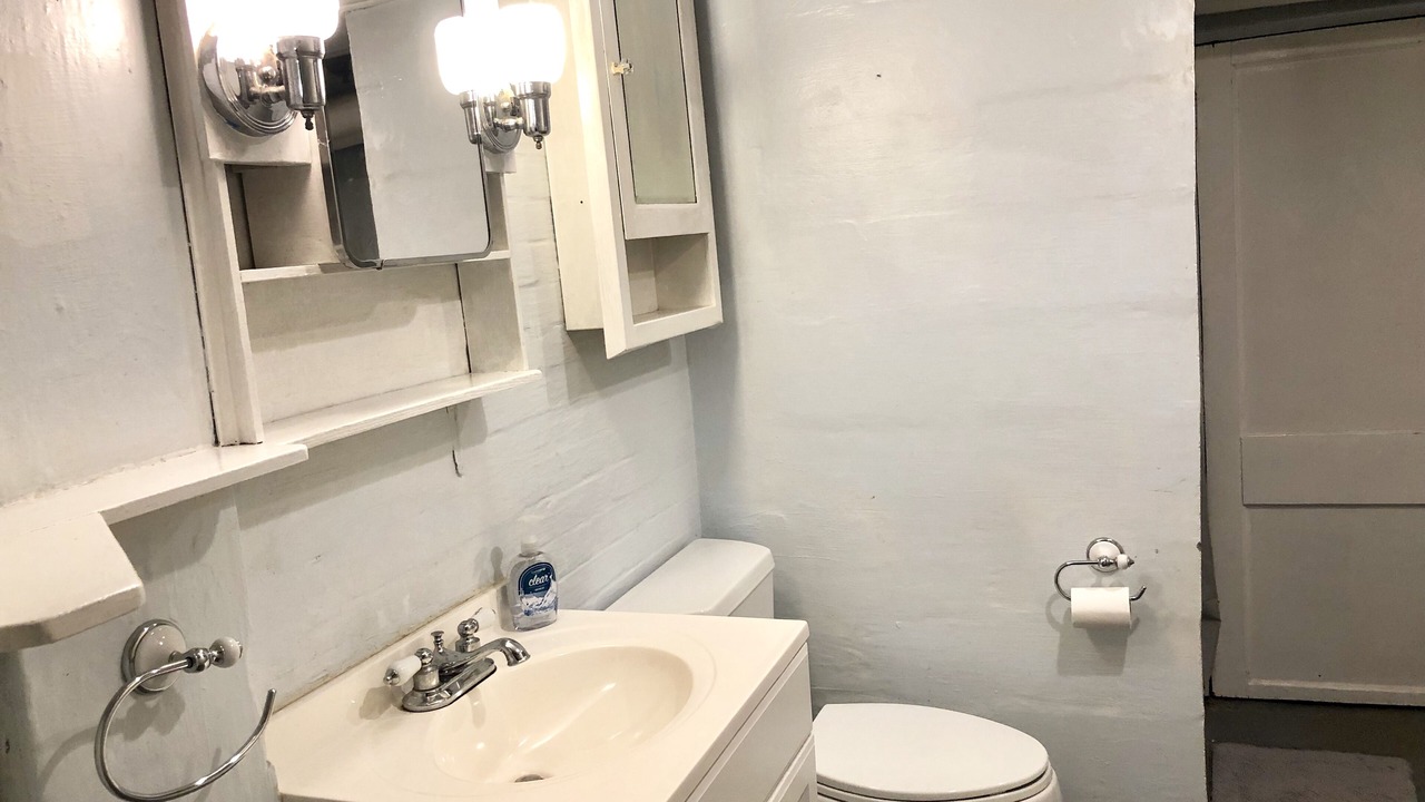 Photo of Bathroom in Halltown