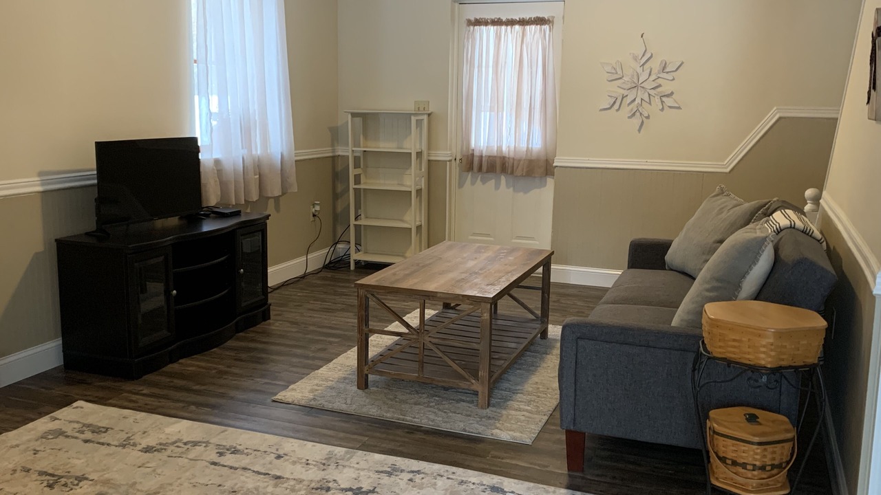 Photo of Livingroom in Briar Crest Woods
