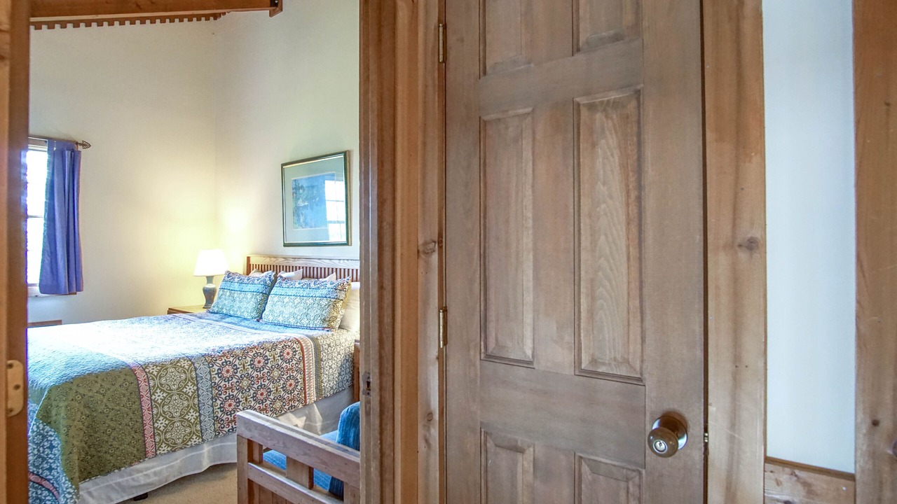 Photo of Bedroom in Snowshoe