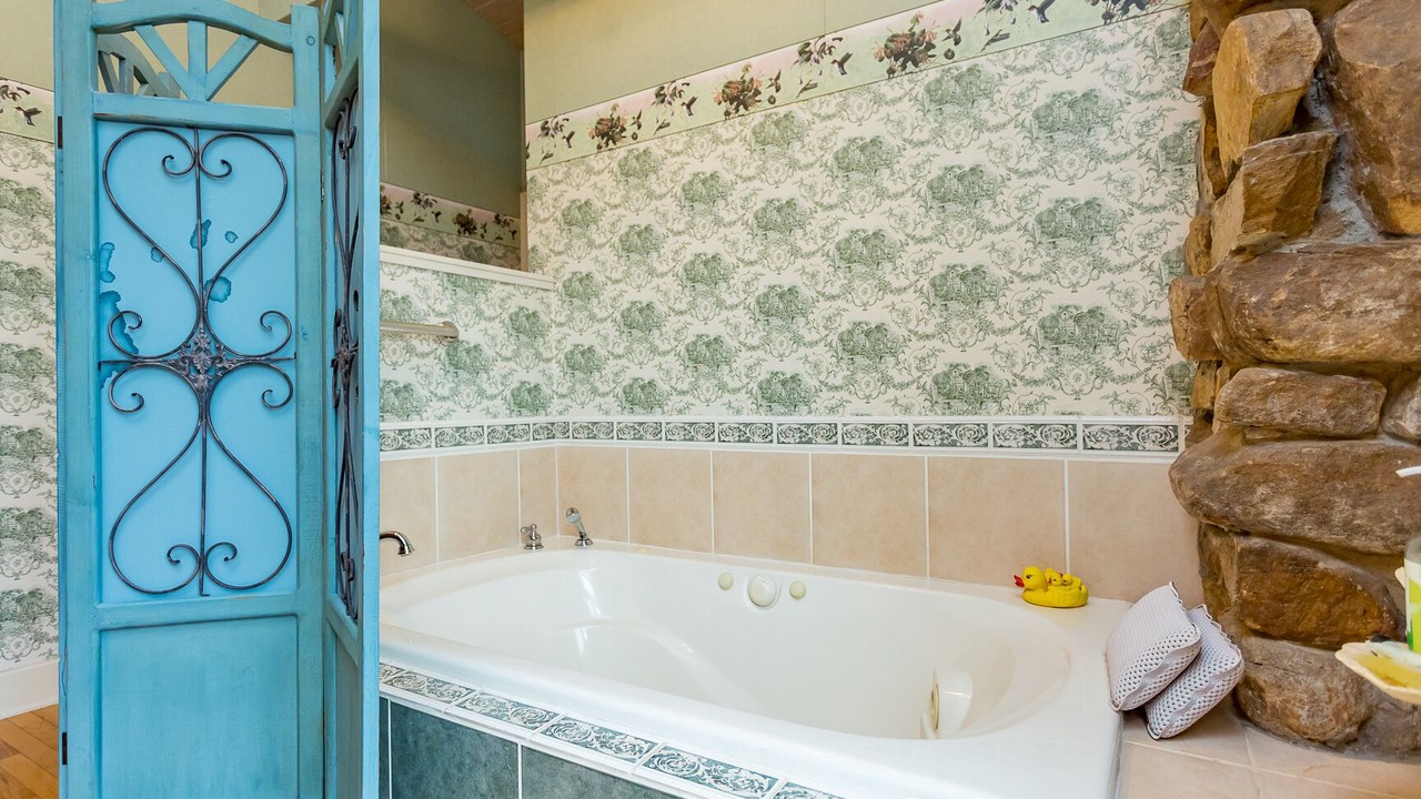 Photo of Bathroom in Keezletown