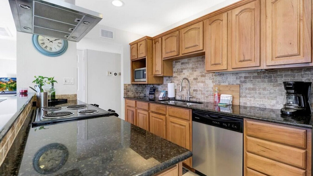 Photo of Kitchen in Scottsdale Estates Nine