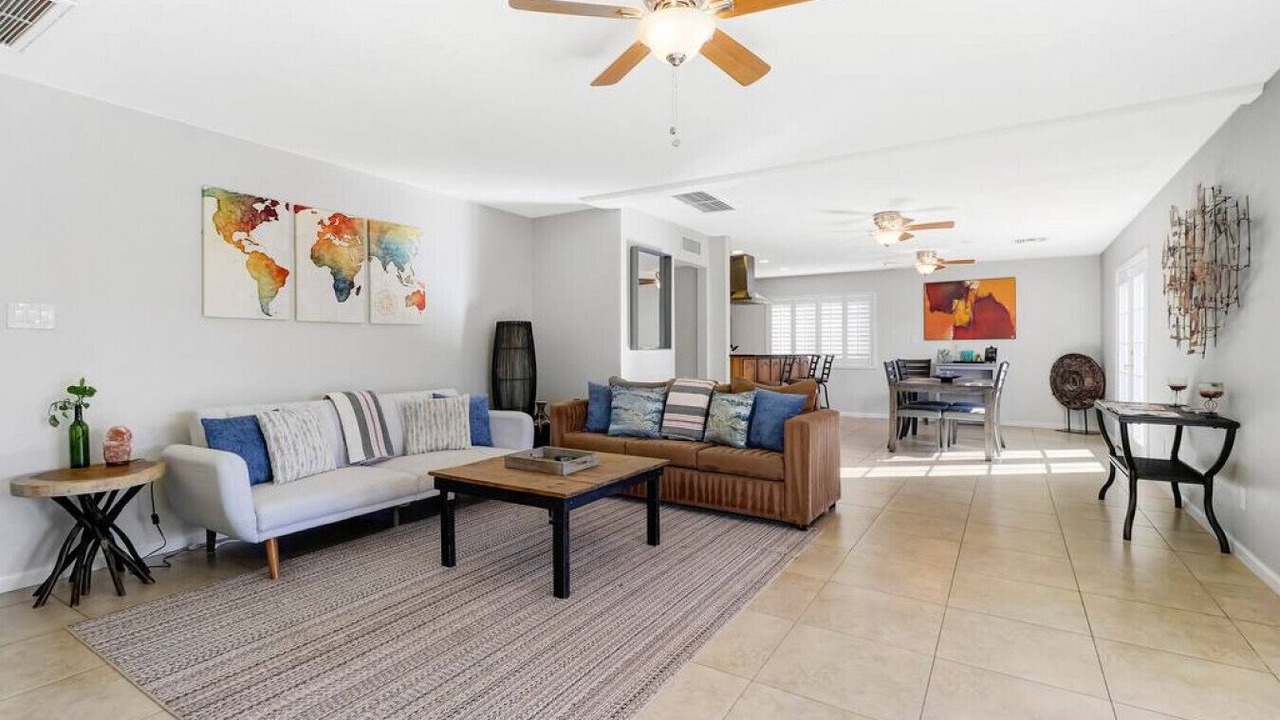 Photo of Livingroom in Scottsdale Estates Nine