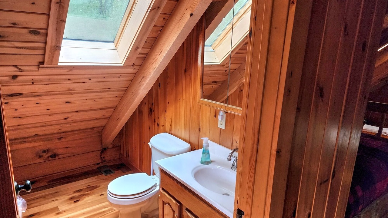 Photo of Bathroom in Nelsonville