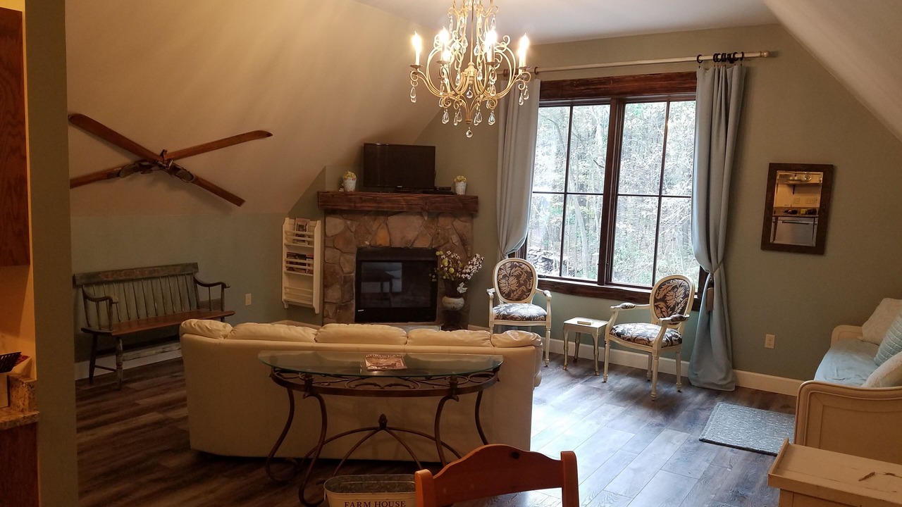 Photo of Livingroom in Accident