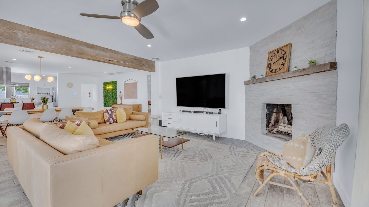 Photo of Livingroom in Rancho Ventura