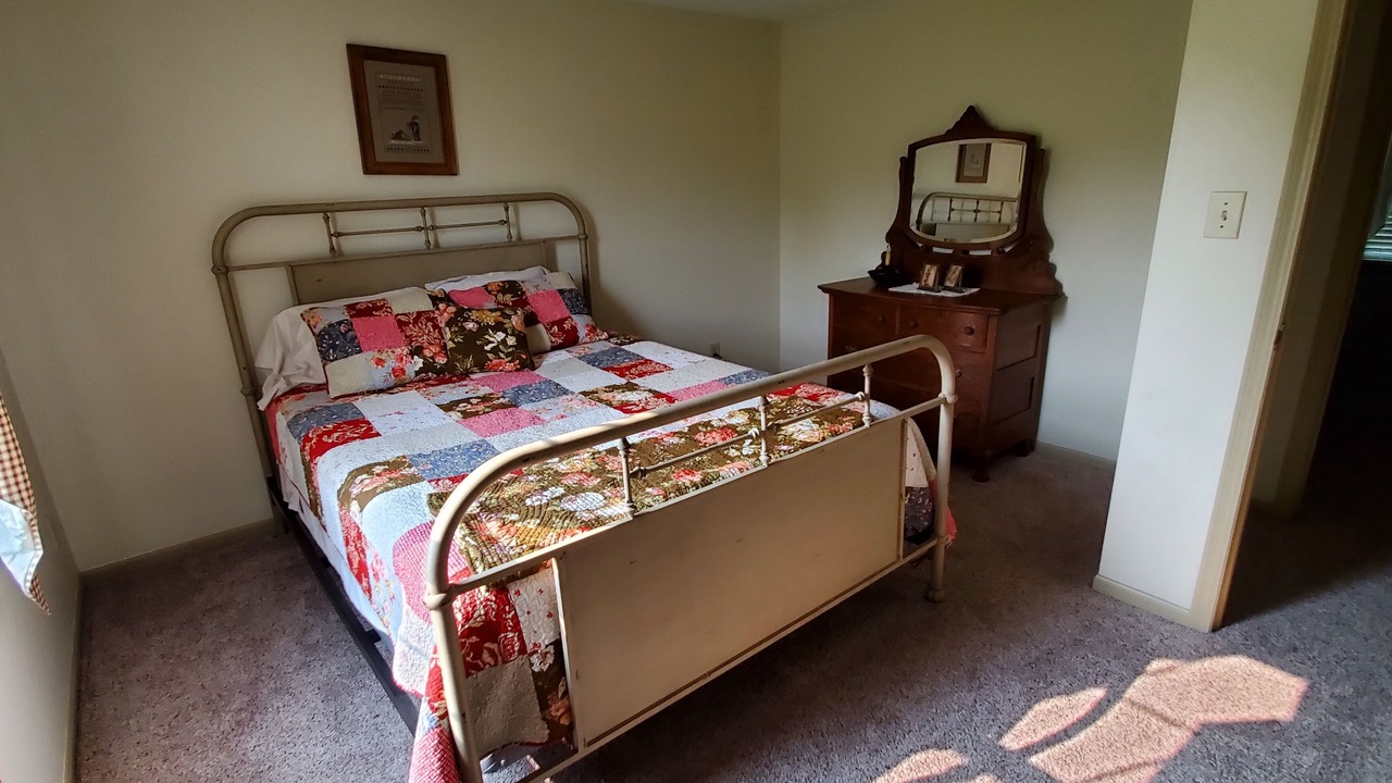 Photo of Bedroom in Laurelville