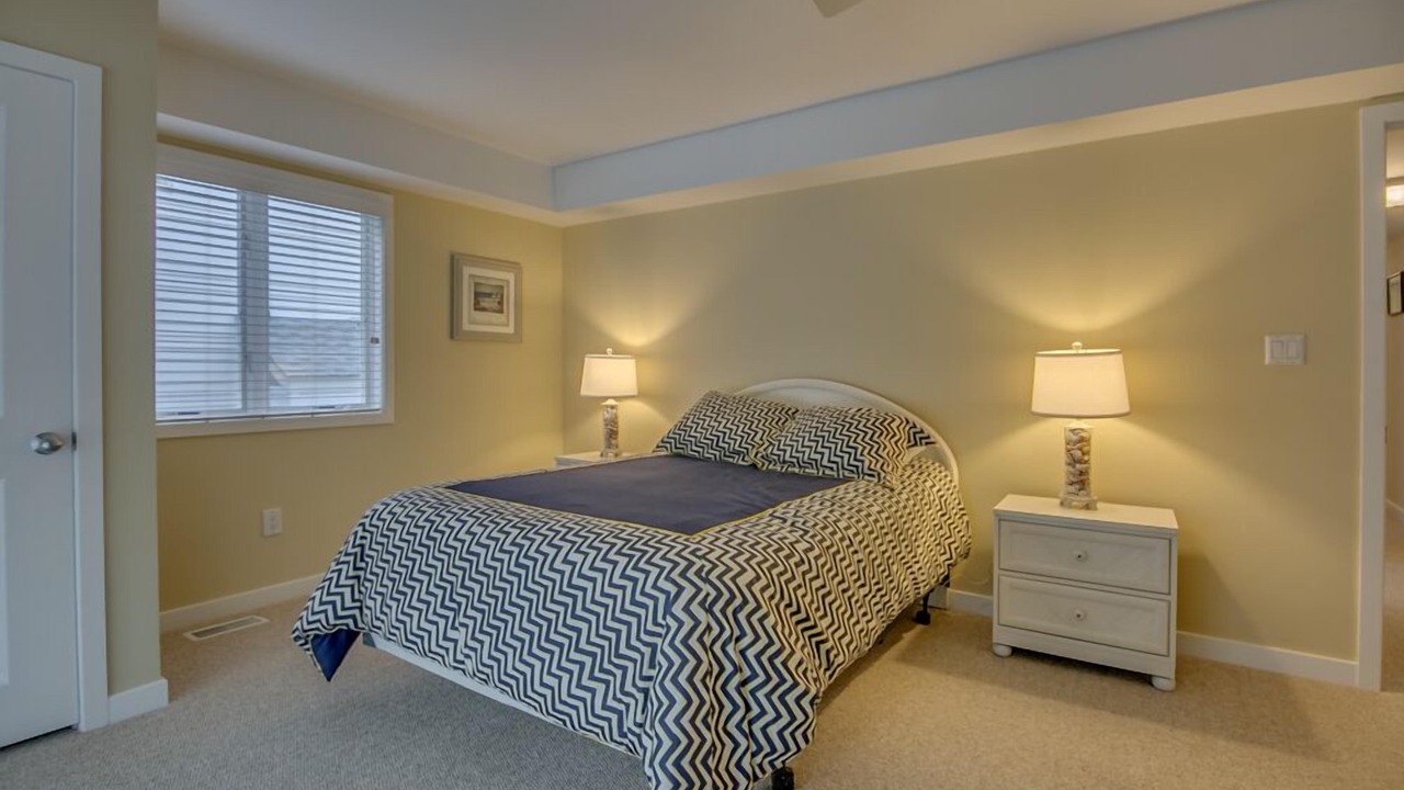 Photo of Bedroom in Avalon
