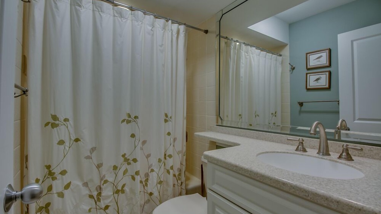 Photo of Bathroom in Avalon