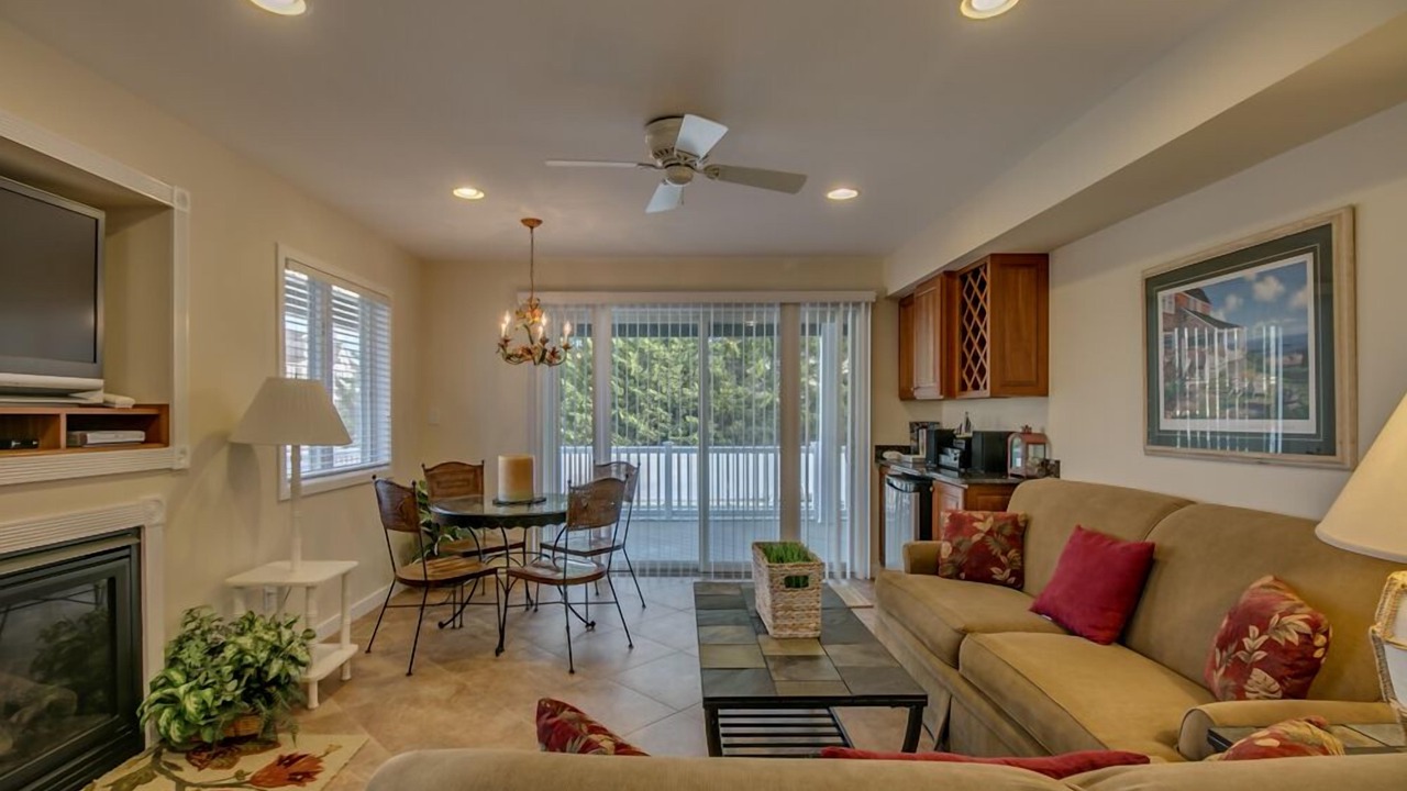 Photo of Livingroom in Avalon