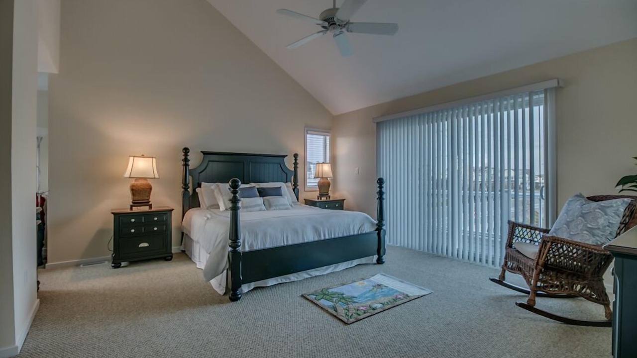 Photo of Bedroom in Avalon