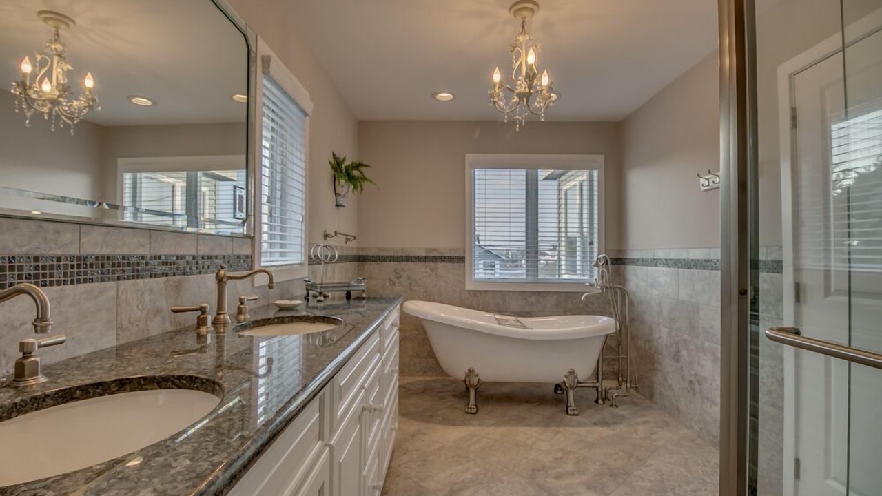 Photo of Bathroom in Avalon