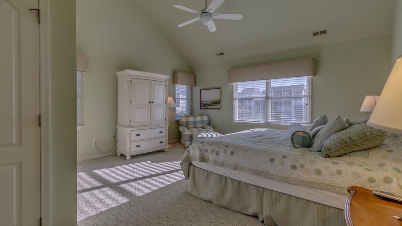 Photo of Bedroom in Avalon