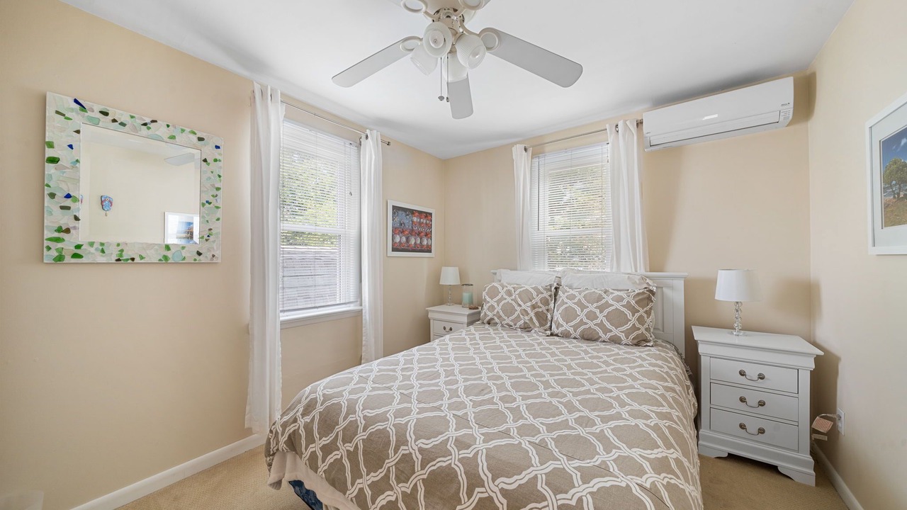 Photo of Bedroom in Avalon