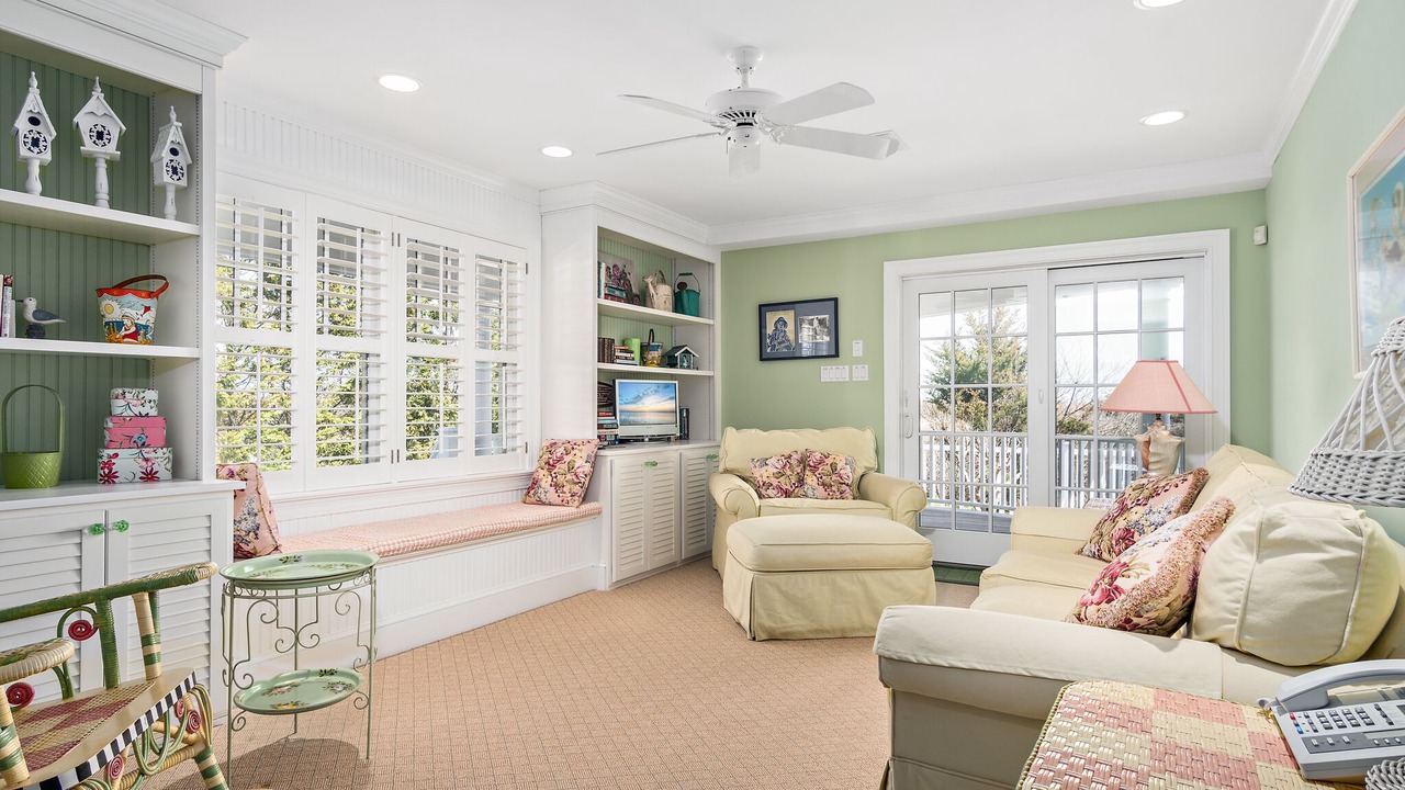 Photo of Livingroom in Avalon