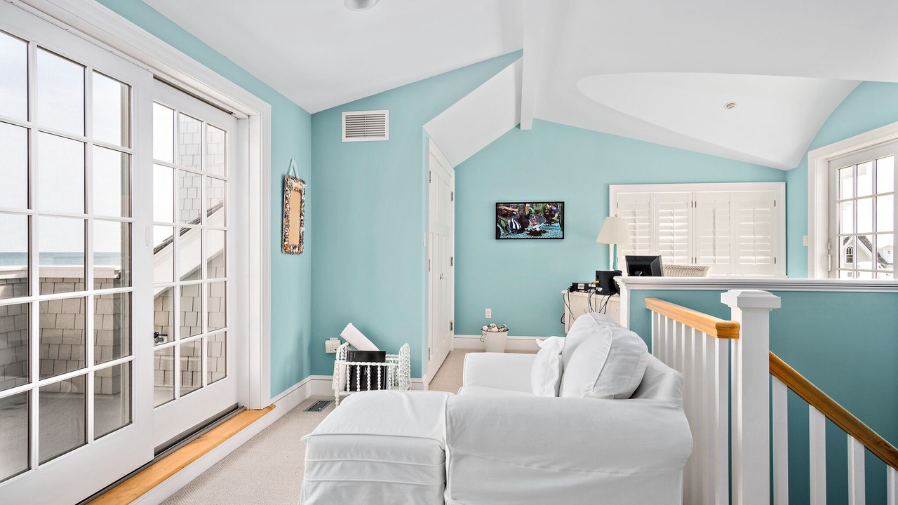 Photo of Livingroom in Avalon