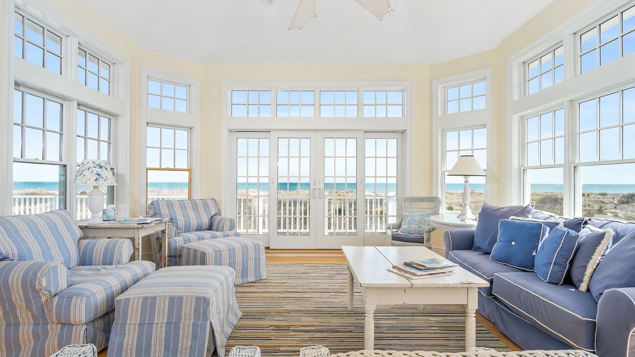 Photo of Livingroom in Avalon
