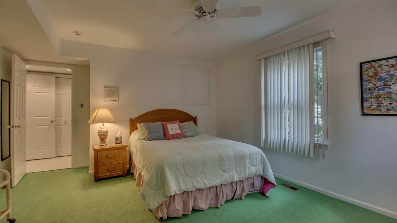 Photo of Bedroom in Avalon