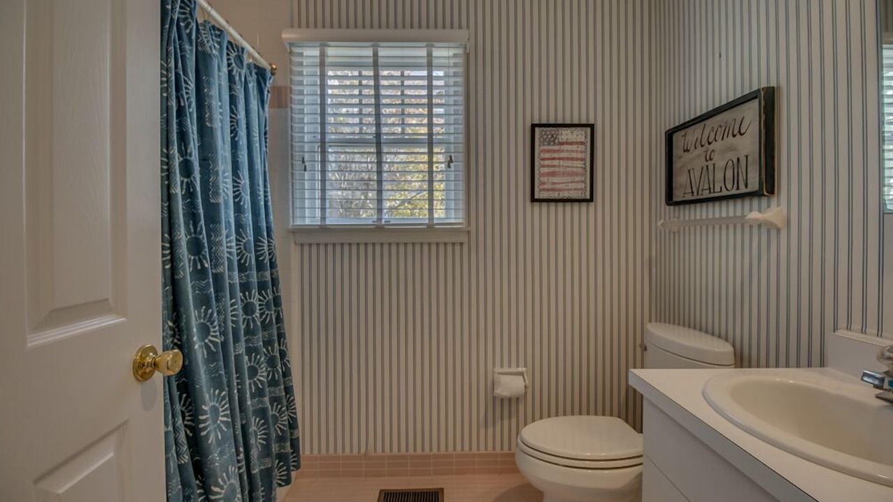 Photo of Bathroom in Avalon