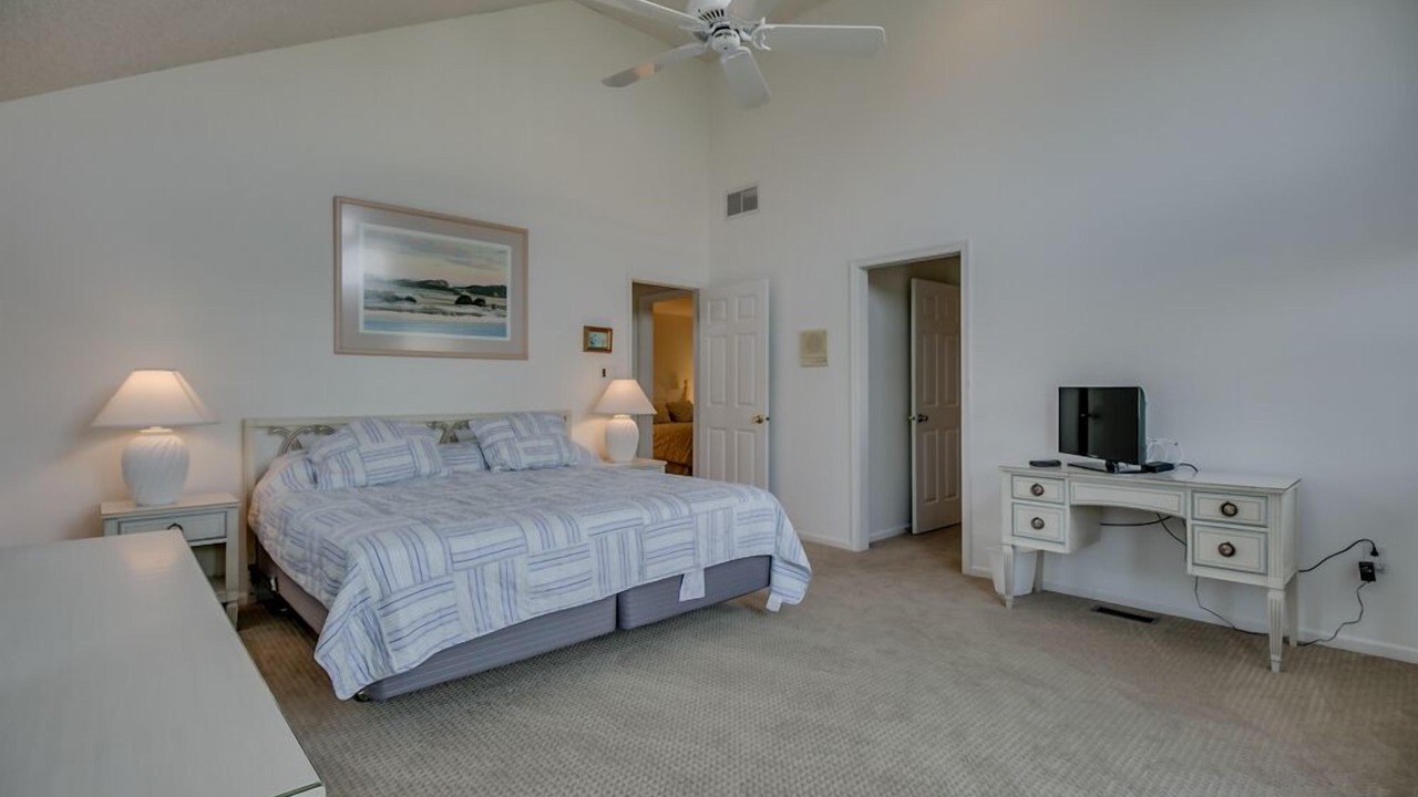 Photo of Bedroom in Avalon