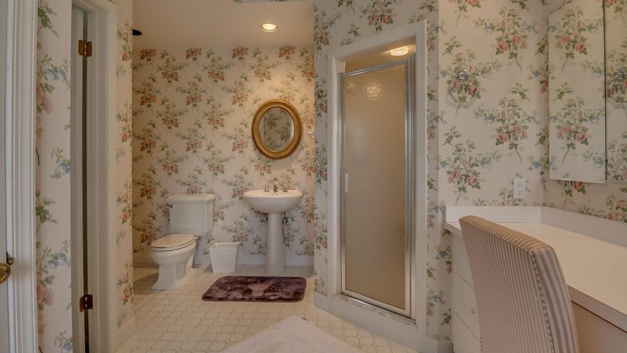 Photo of Bathroom in Avalon