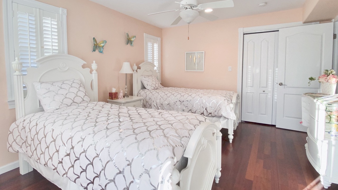 Photo of Bedroom in Avalon